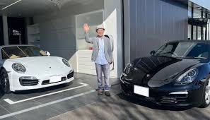 愛車のポルシェと自宅ガレージ