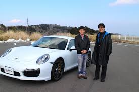愛車のポルシェと自宅ガレージ2