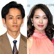 電撃婚を発表した2020年12月