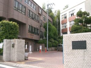 学生時代に大阪へ転校した背景とその理由とは2