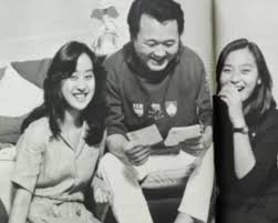 5歳年上の一般女性の奥さんの洋子さん