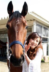 ほしのあきの離婚の真相と噂の背景を徹底解説｜浮気報道と現在の夫婦仲