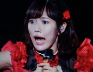 まゆゆの裏垢流出の真相とその衝撃的な内容
