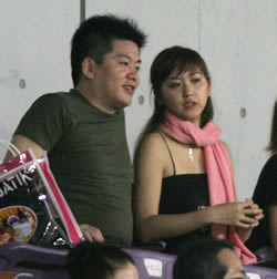 妻はホリエモンの元カノは本当？