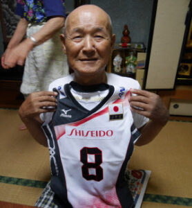 父親・古賀裕正の年収は推定できる？