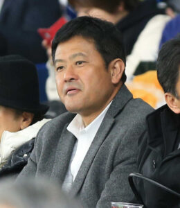 父親・菅野隆志の職業と経歴